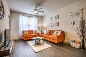 Convenient Location Warm and Cozy Apartment